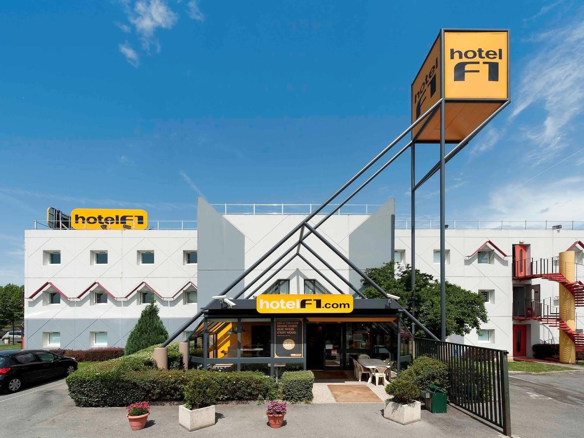 Ibis Hotel 3*