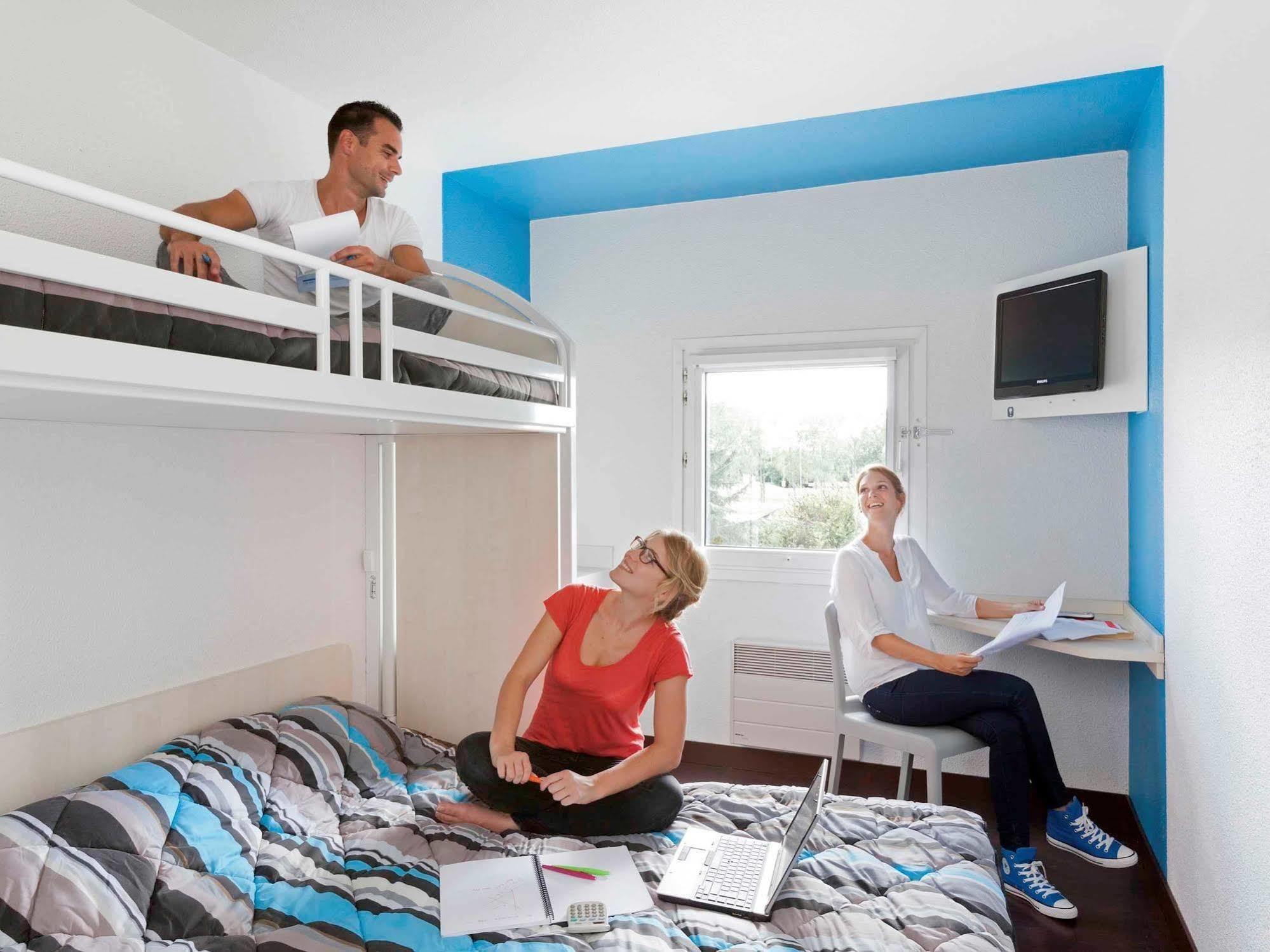 Ibis 3*